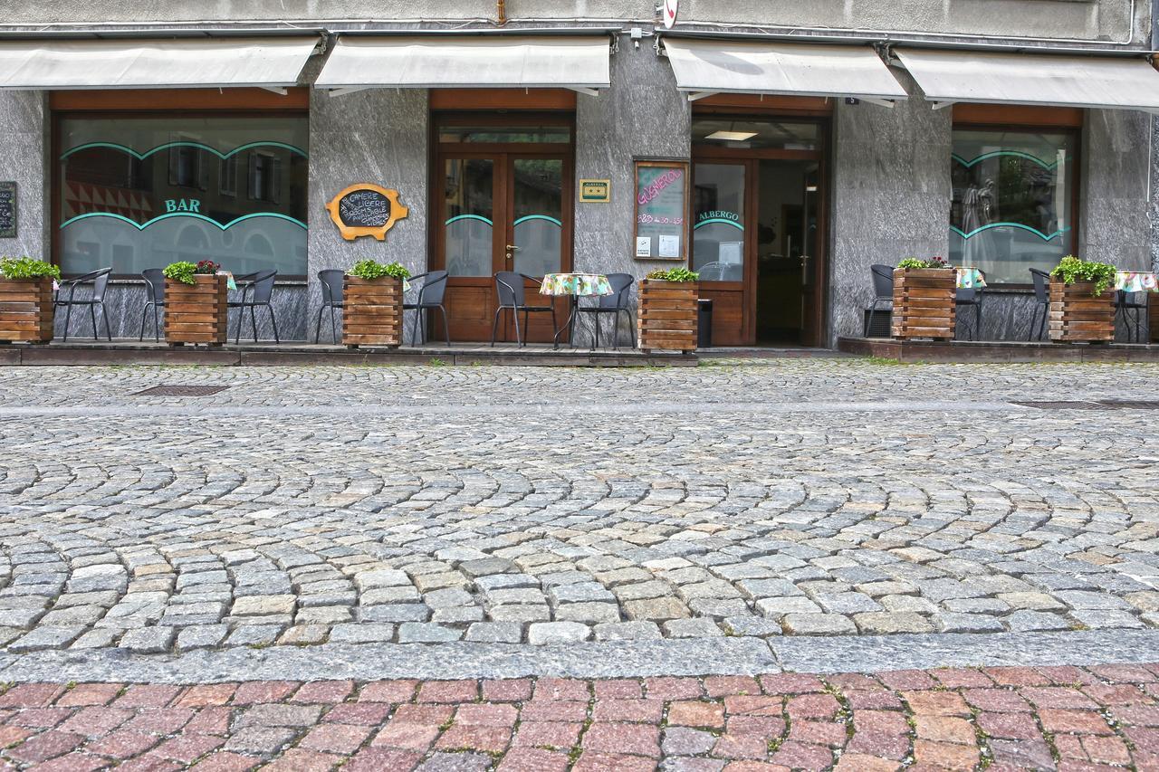 Albergo Gusmeroli Tirano Esterno foto